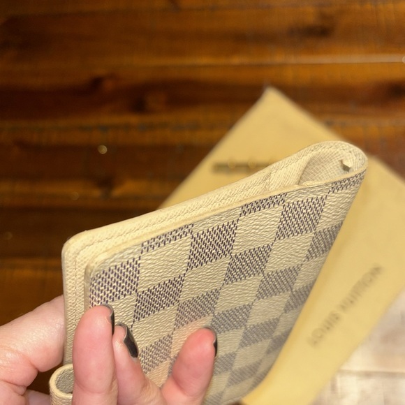 Louis Vuitton small agenda/wallet - Picture 7 of 12